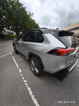 Toyota RAV4 Plug-in Hybrid 4x4 Style | Vollausst - gebrauchte Toyota RAV 4 aus dem Jahr 2024