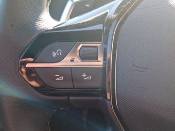 Peugeot 208 GT 1.2 PureTech 100 Kam.+LED+Navi+Alcant.