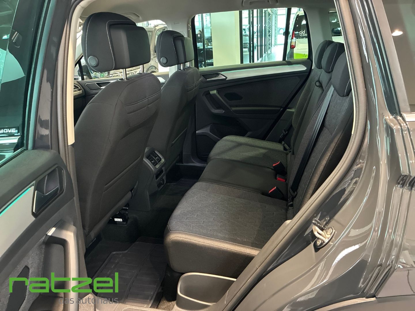 Fahrzeugabbildung Volkswagen Tiguan 1.5 TSI Life Navi Sitzhzg. LED ACC Light/