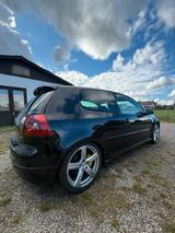 Volkswagen Golf 5 Gti Edition30 Pirelli - Volkswagen Golf: GTI Pirelli