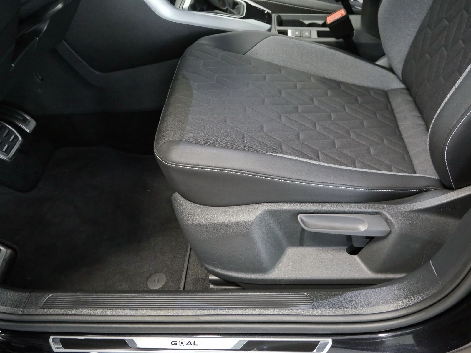 Volkswagen T-Roc - Bild 21