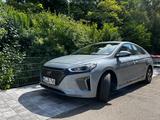 Hyundai IONIQ 1.6l GDi HYBRID Style Style - Hyundai IONIQ aus 2017