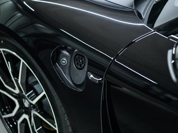 2026 Porsche TAYCAN photo 9