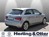 Audi A1 Sportback 8-fach bereift Klima SHZ PDC Kom-pa - Audi A1: Silber