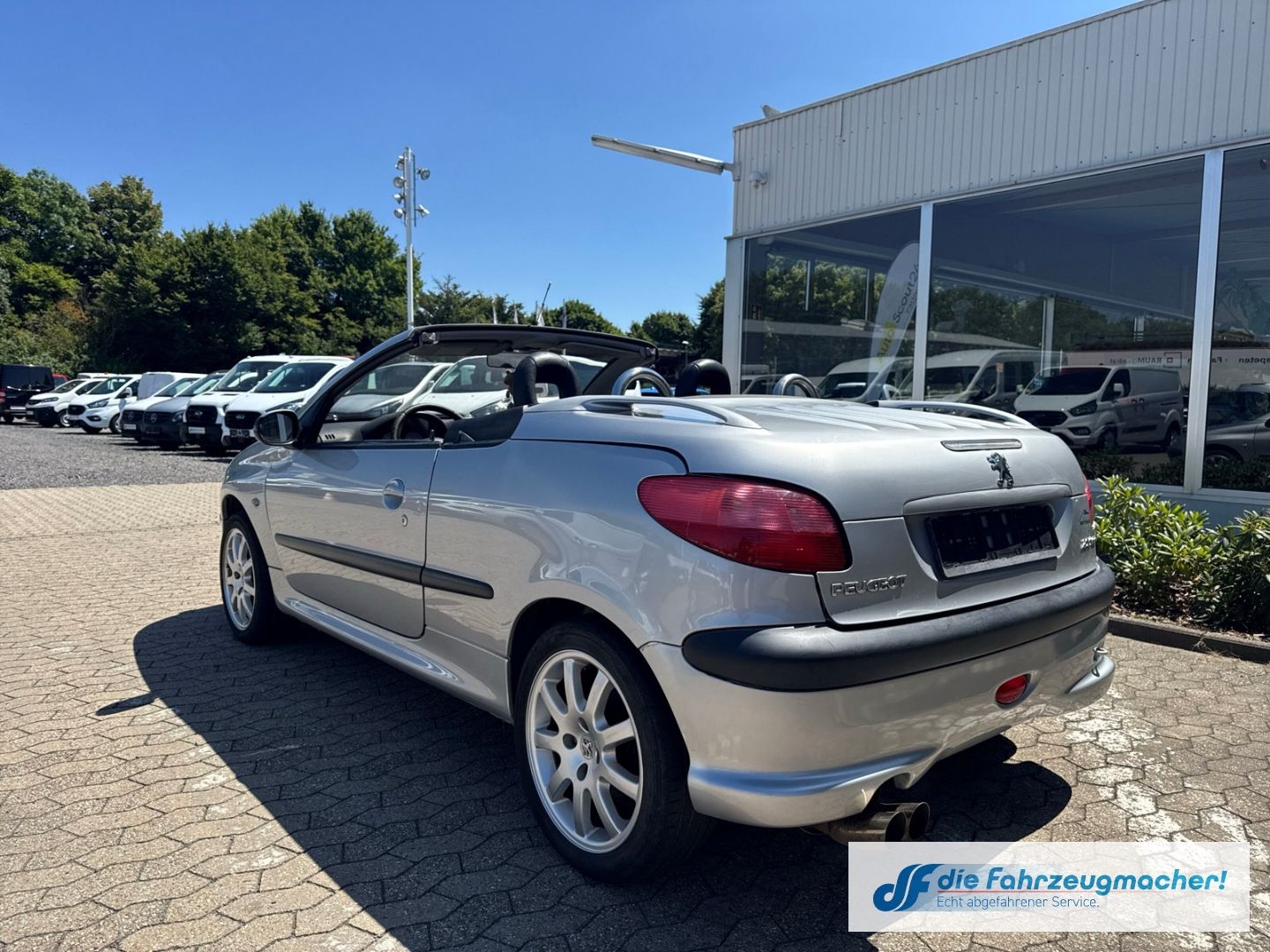 Fahrzeugabbildung Peugeot 206 Cabriolet CC Platinum 2.0 16V Händler Auto