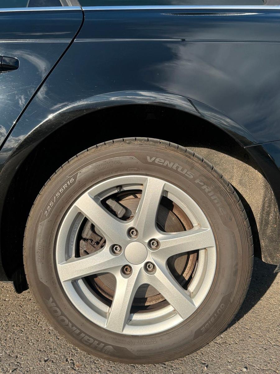 Audi A4 2011 — photo 8