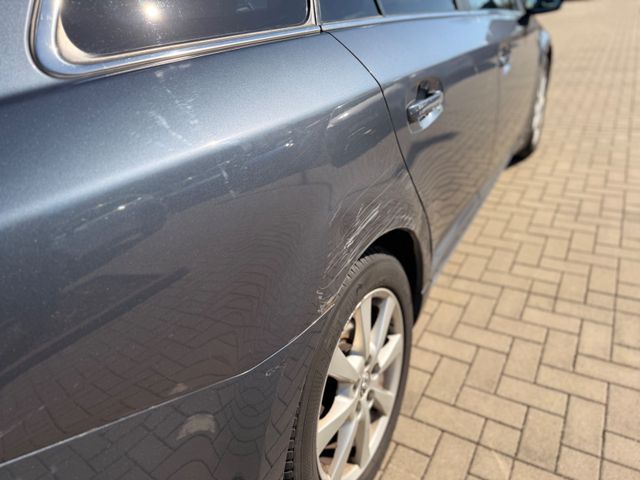 Toyota Avensis Kombi Executive EXPORT