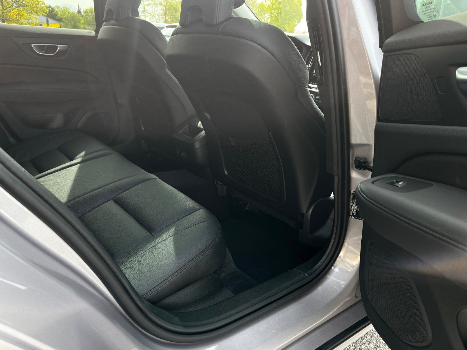 Volvo V60 B4 Plus Dark foto 22