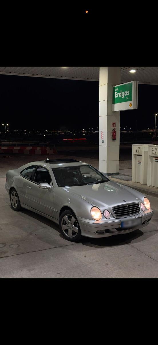 Mercedes-Benz CLK 230