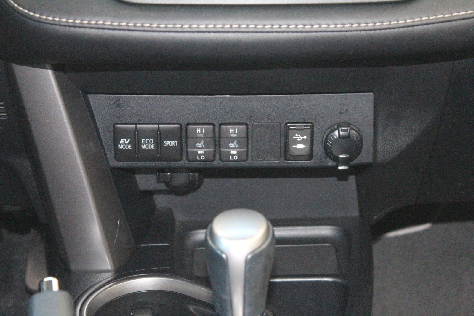 Fahrzeugabbildung Toyota RAV 4 RAV4 Edition-S Hybrid
