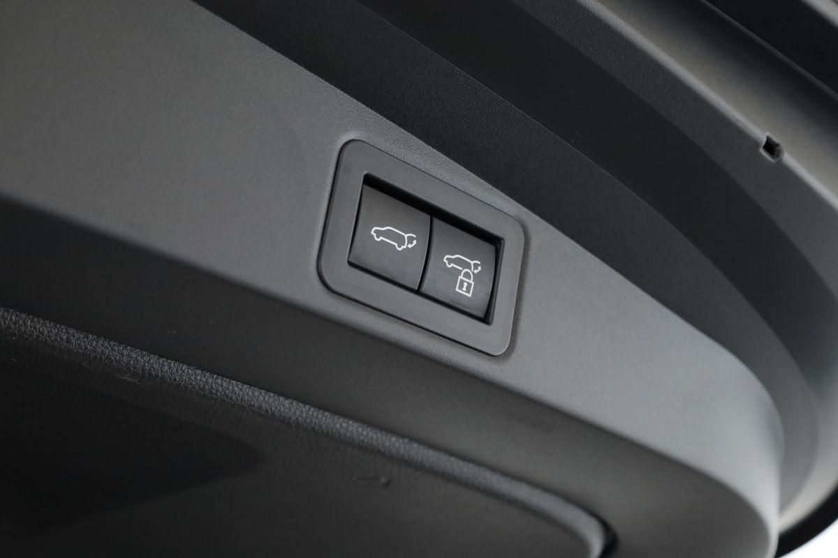 Volvo V90 Recharge AWD Essential LED Navi ACC STHZ Kam foto 11