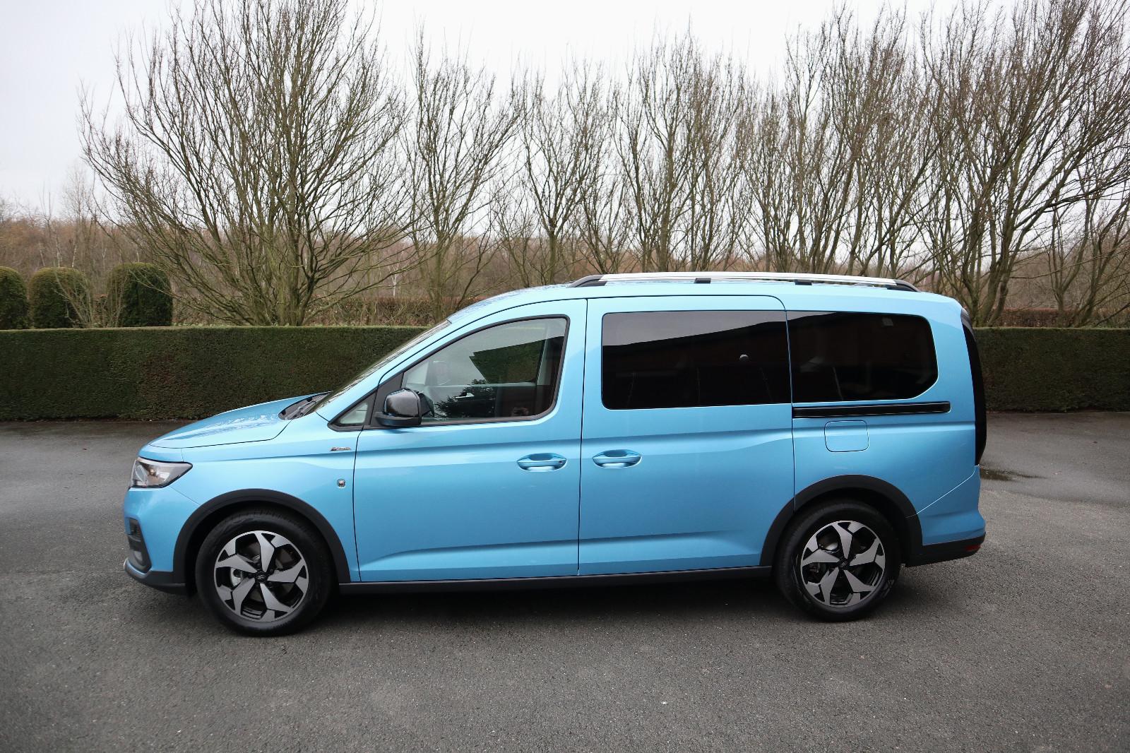 Ford Grand Tourneo 1,5 Active*Rollstuhlrampe*AMF-Brun
