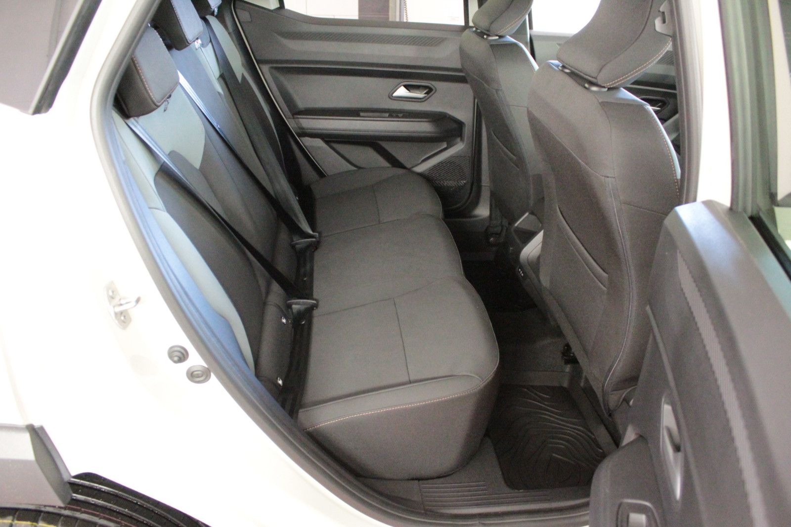 Fahrzeugabbildung Dacia Duster mild Hybrid 130 Extreme*Winter+*Technik-P
