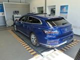 Volkswagen Arteon SB 2.0 TDI DSG R-Line 4Motion R-Line Alu2 - blaue Volkswagen Arteon