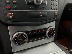 MERCEDES-BENZ C 280 T / V6 / 231 PS / PANORAMA / AHK MERCEDES-BENZ C 280 T / V6 / 231 PS / PANORAMA / AHK