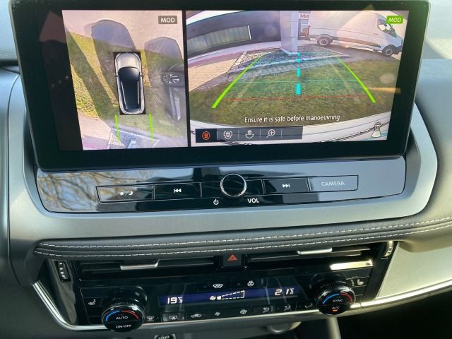 Fahrzeugabbildung Nissan Qashqai N-Connecta*NAVI*PDC*SHZ*KAMERA