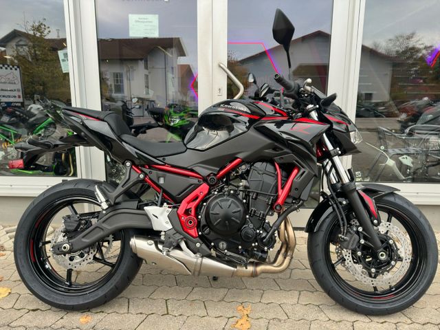 Kawasaki Z650 *2025*| Neue Farbe | verfügbar