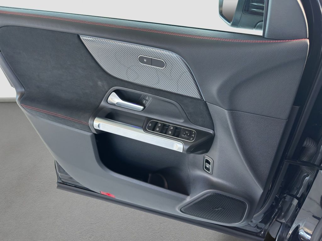 Fahrzeugabbildung Mercedes-Benz GLB 200 d *AMG*DISTRO.*KAMERA*EDW*LED*SITZH.*TWA