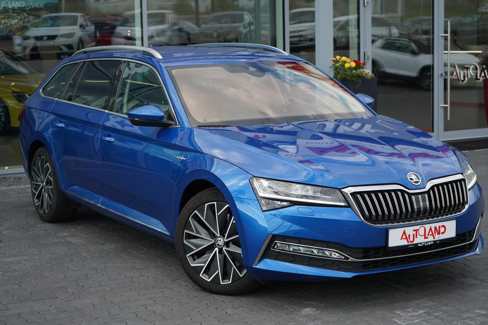 Skoda Superb Combi 2.0 TSI 4x4 DSG LED Navi AHK ACC