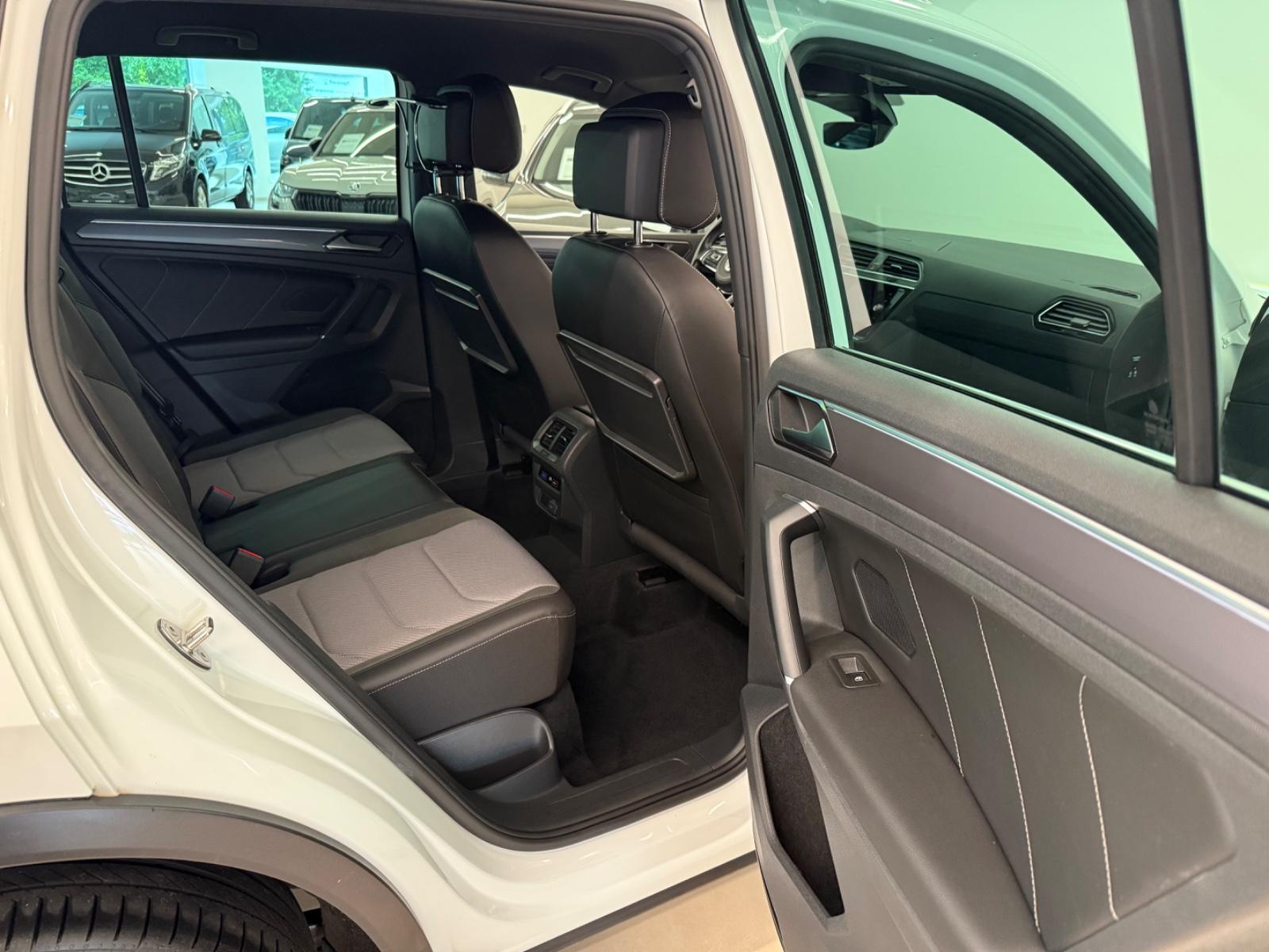 Volkswagen Tiguan Highline 2X R-LINE 4Motion 1HAND