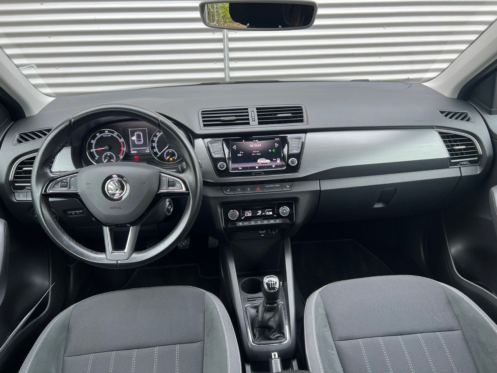 Fahrzeugabbildung SKODA Fabia Combi Style 1.0 TSI Tempomat SHZ SmartLink