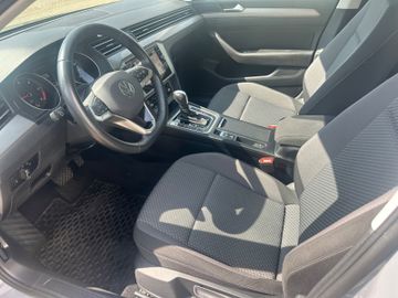 Volkswagen Passat Variant - 9