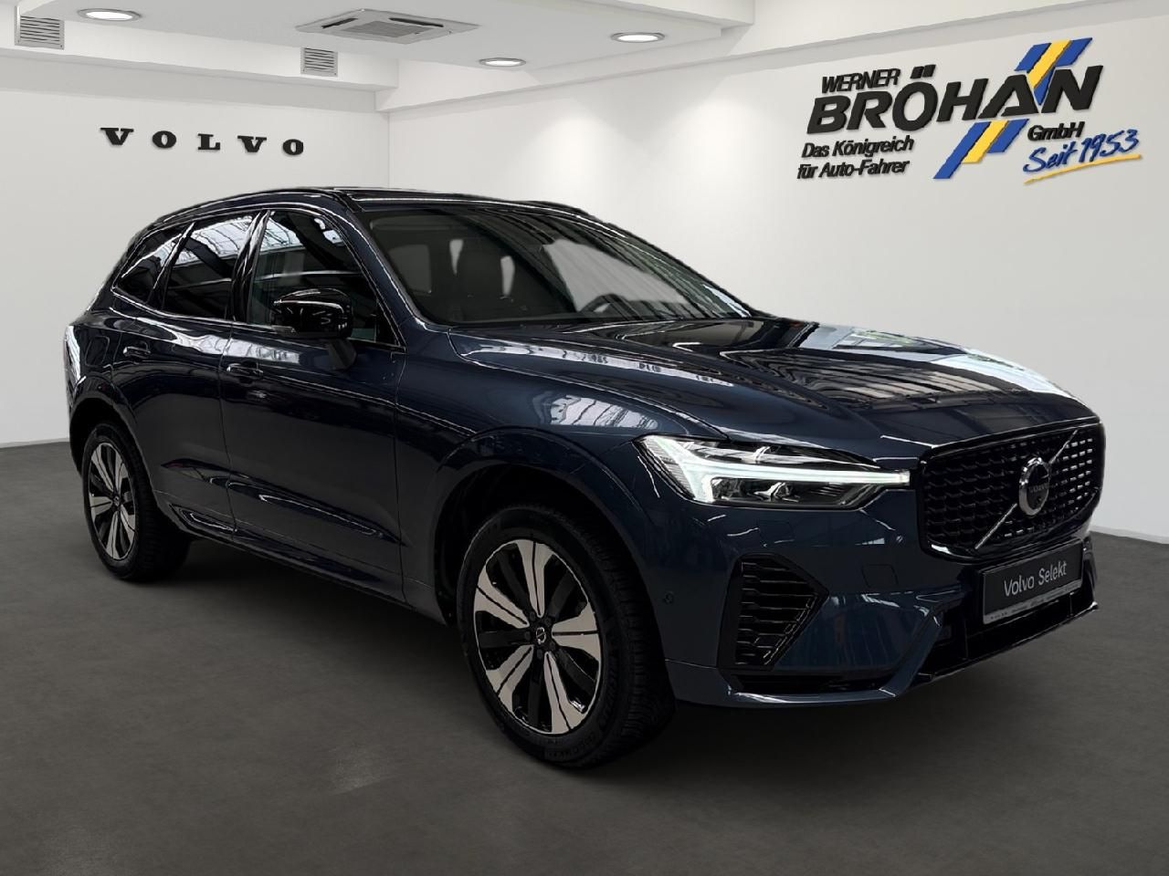 Fahrzeugabbildung Volvo XC60 Plus Dark Recharge Plug-In Hybrid AWD