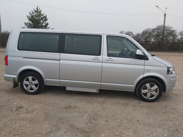 Volkswagen T5 Multivan lang Behindertengerecht Rampe Lift