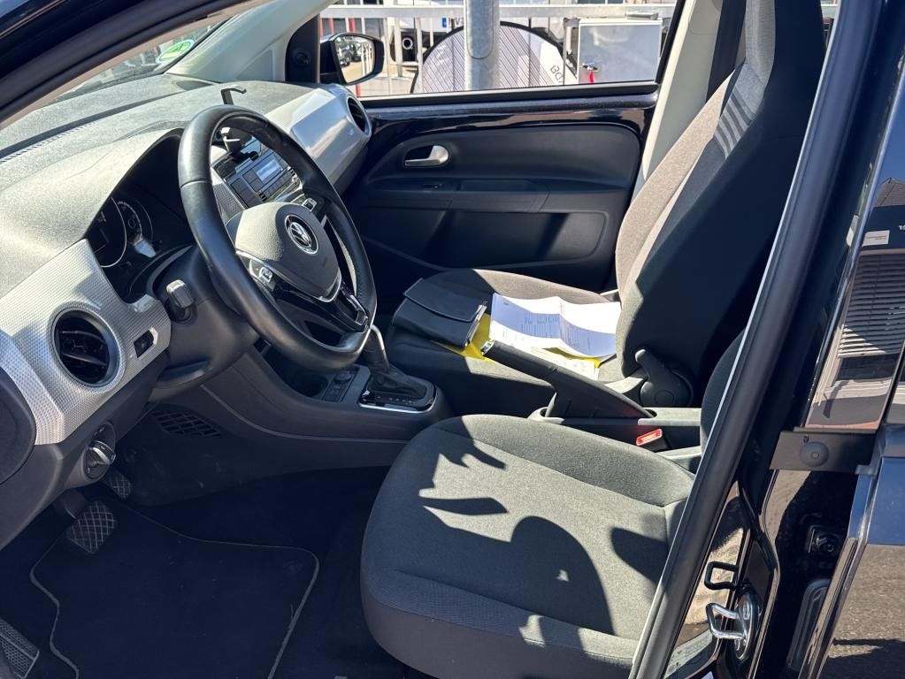 Volkswagen e-up! 61kW move up! DAB USB Klima imagem 3