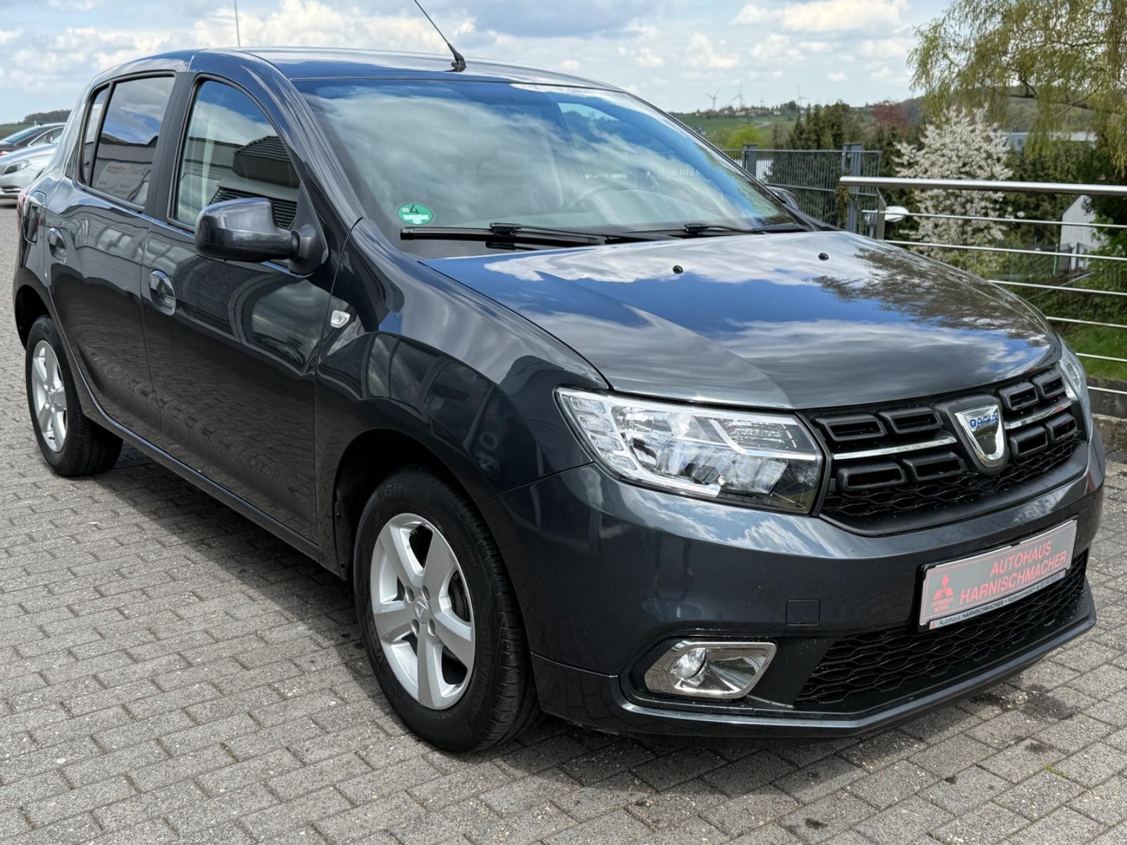 Dacia Sandero II NAVI KAMERA 1 HAND HU NEU 74 PS