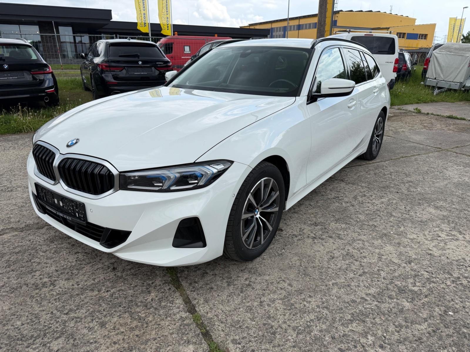 BMW 320d LCI Head-Up Standheizung Adaptiv LED HiFi