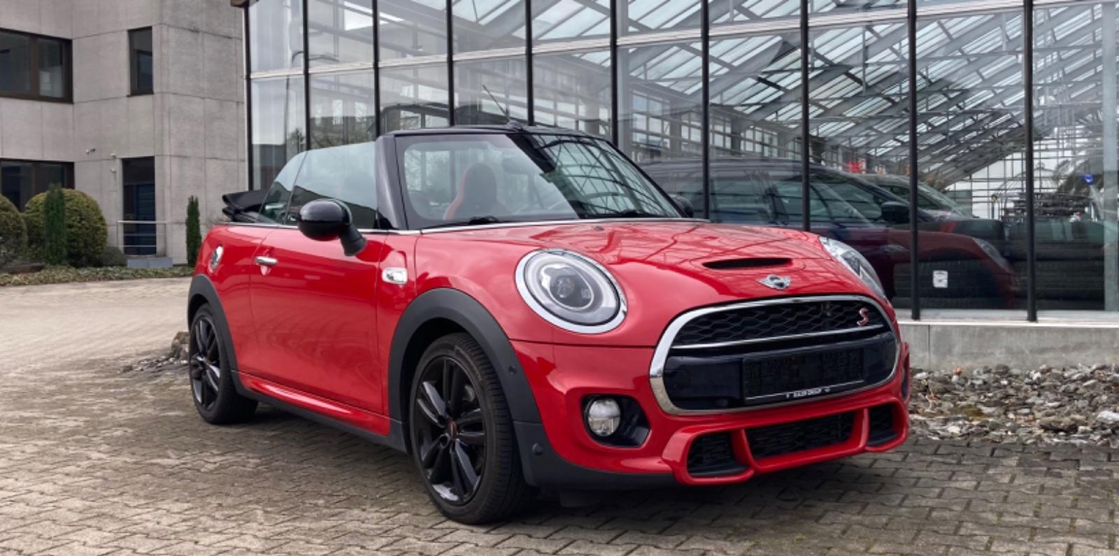 MINI Cooper S Cabrio JCW Paket Navi Kamera