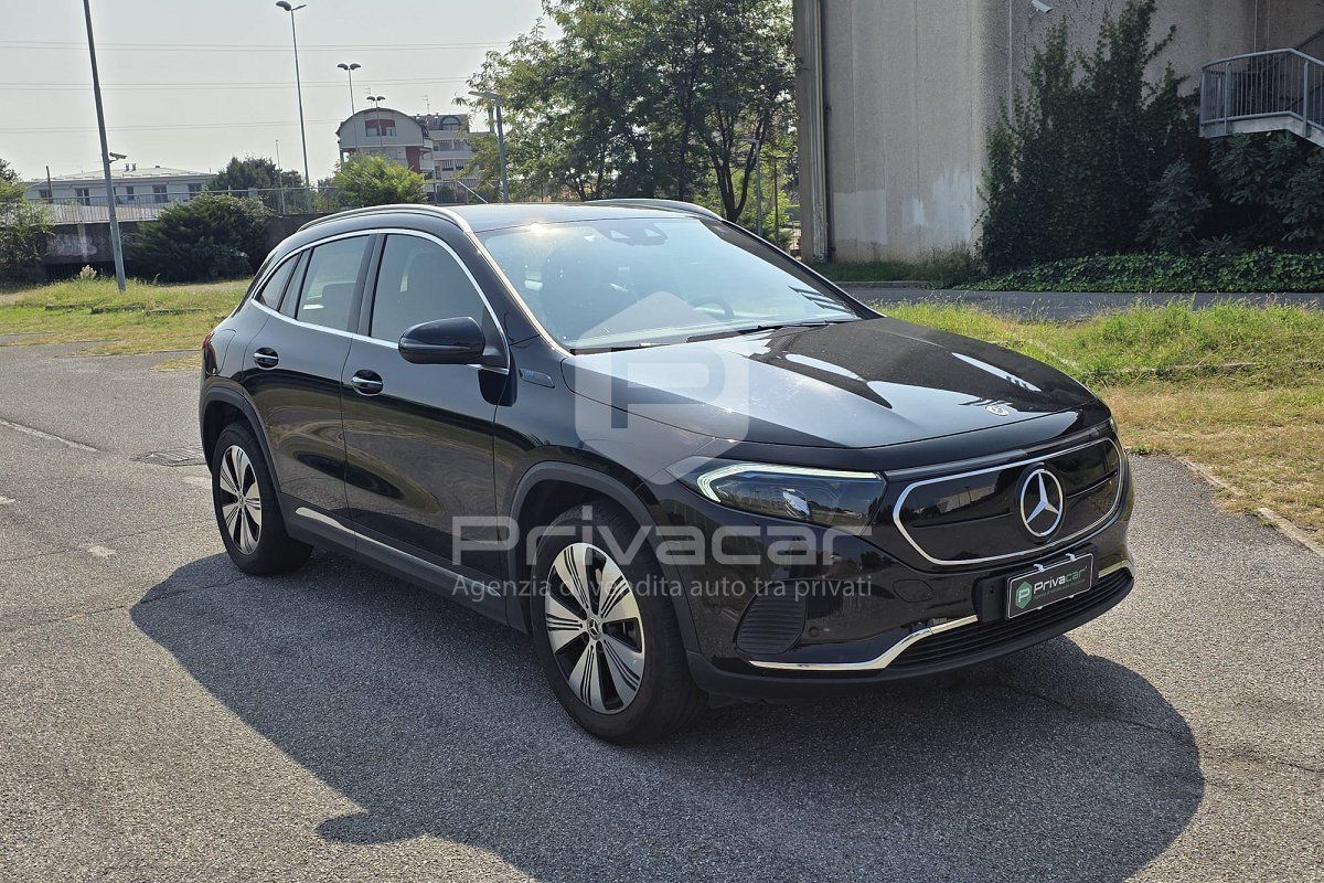 Mercedes-Benz MERCEDES EQA 250 Sport imagem 3