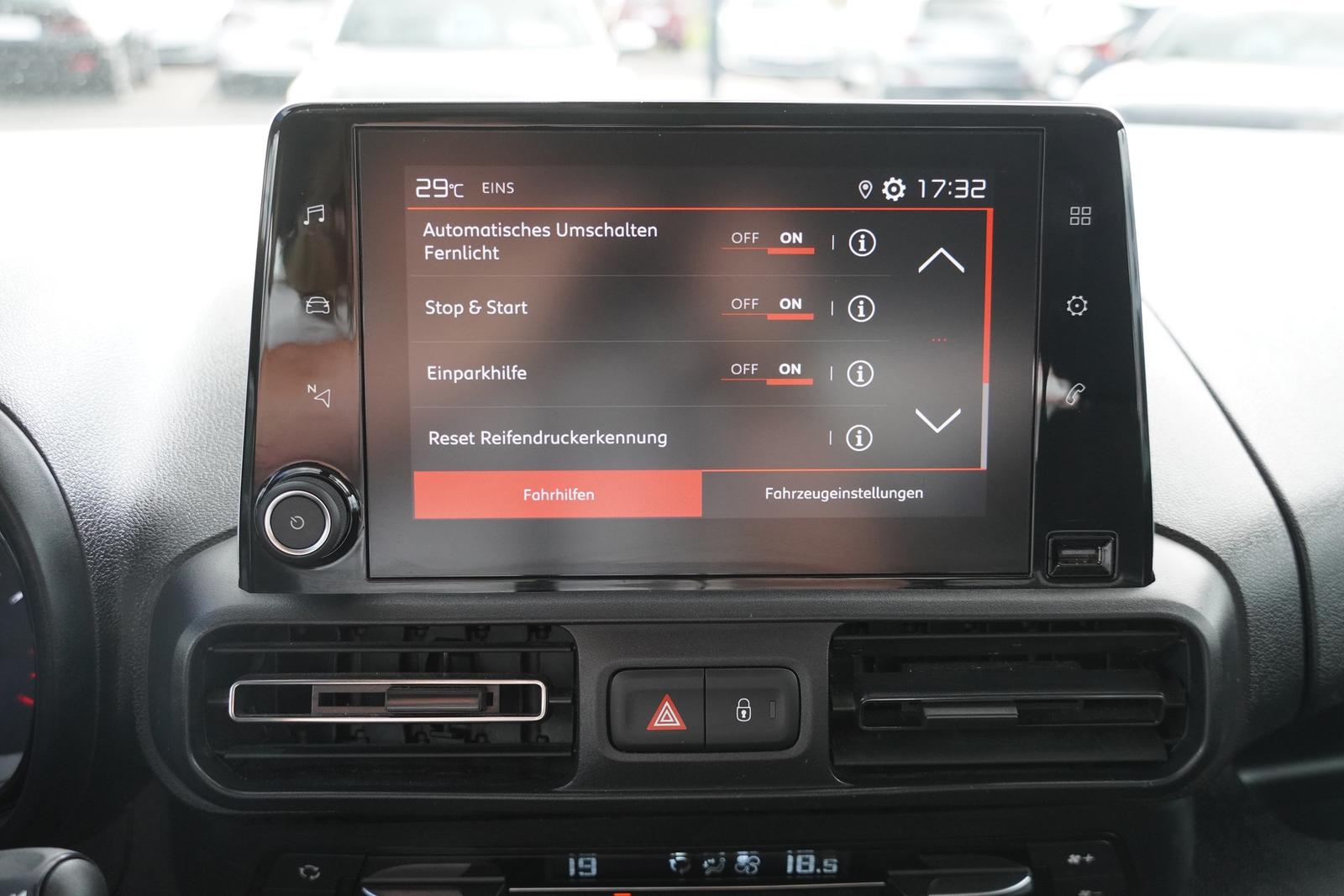 Citroën Berlingo 1.2 12V e-THP MPV Feel M AHK 360° DAB