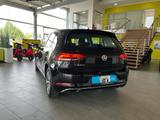 Volkswagen Golf VII Lim. e-Golf *LED*Wärmepumpe*RFK* - Volkswagen Golf mit Elektro-Antrieb: Automatik