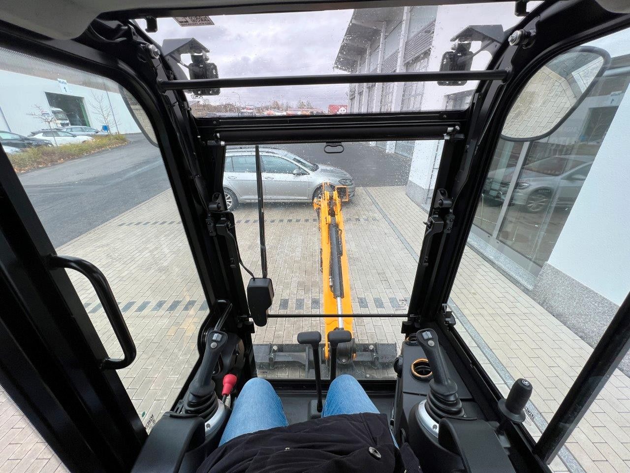 Fahrzeugabbildung JCB 19C-1 / 10h 2023 / Löffelpaket / Schnellwechsler