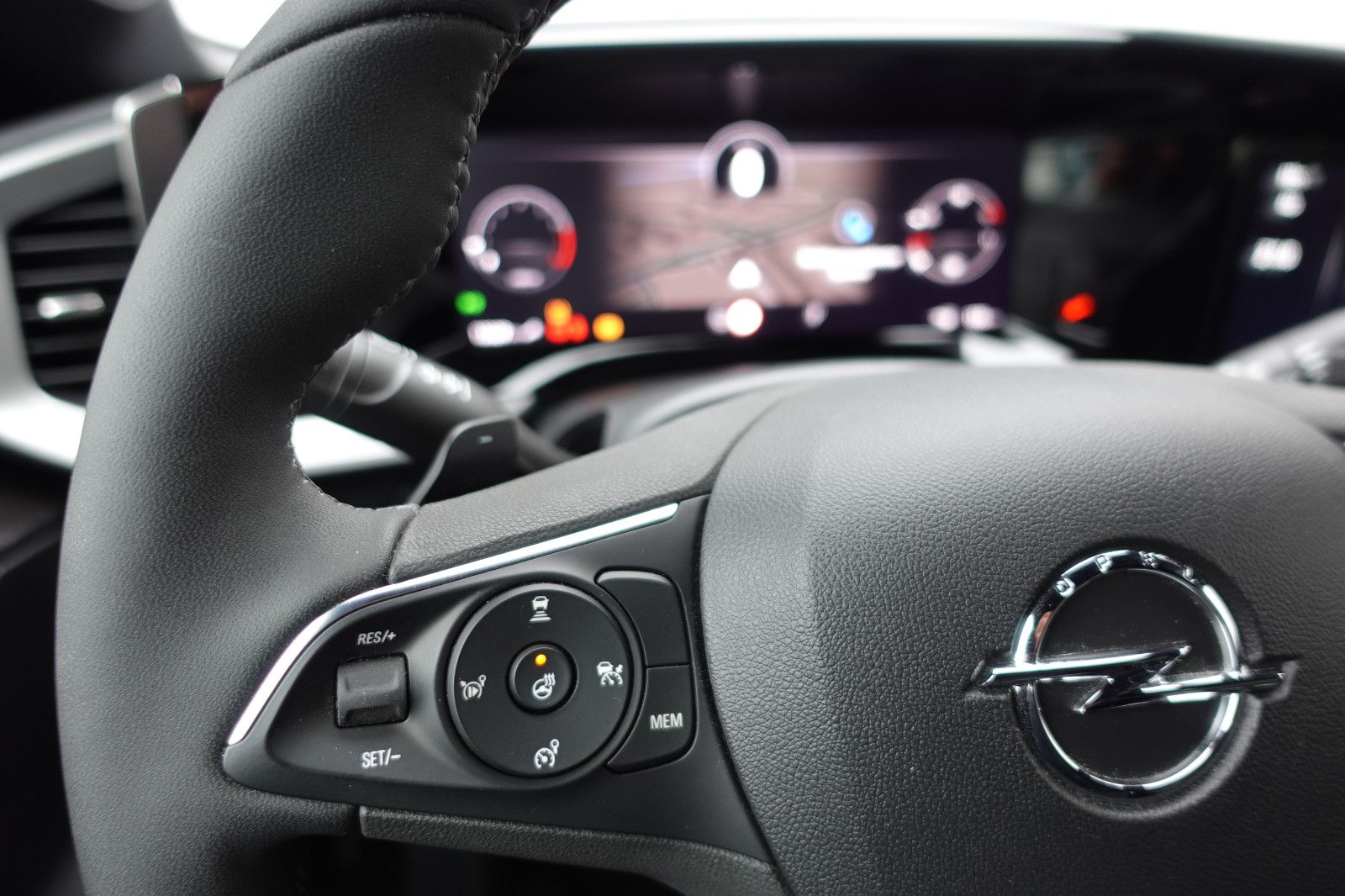 Fahrzeugabbildung Opel Mokka GS 1.2T AUTOMATIK,Navi,ACC,Kamera,Sitzhzg