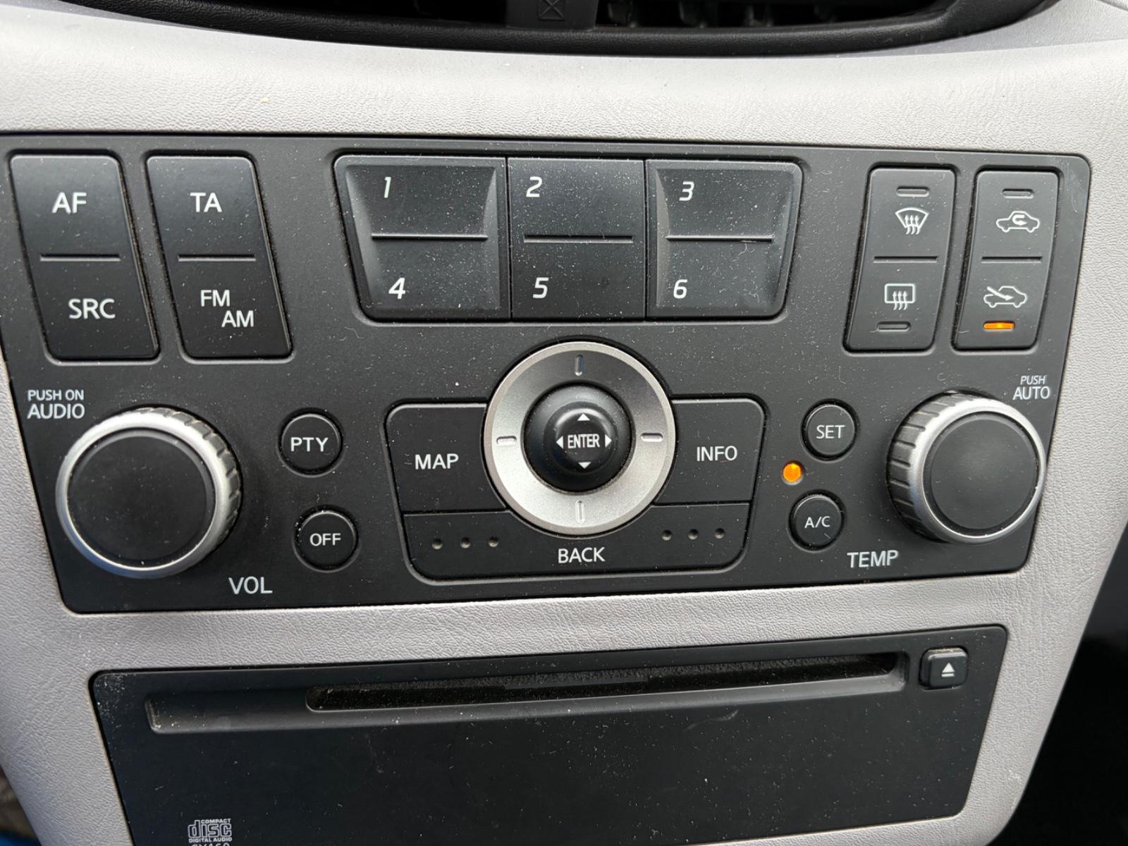 Nissan Almera 2005 — photo 15