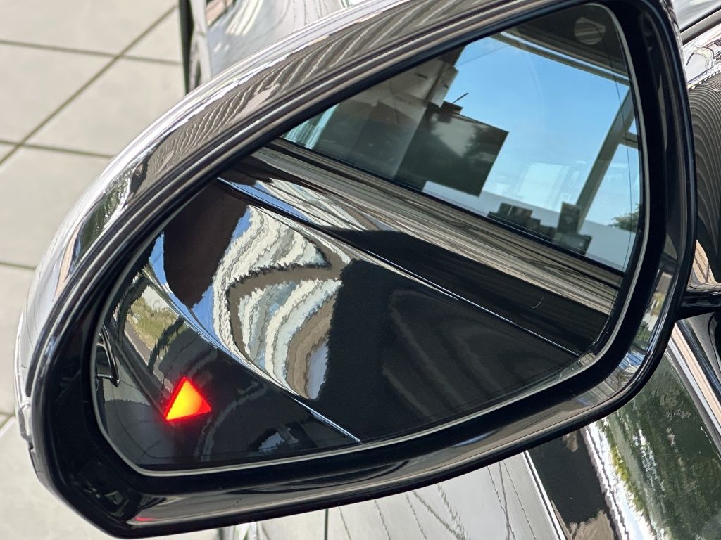 Fahrzeugabbildung Mercedes-Benz E 450 d 4MATIC Limousine AMG*Night*Pano*DIGITAL
