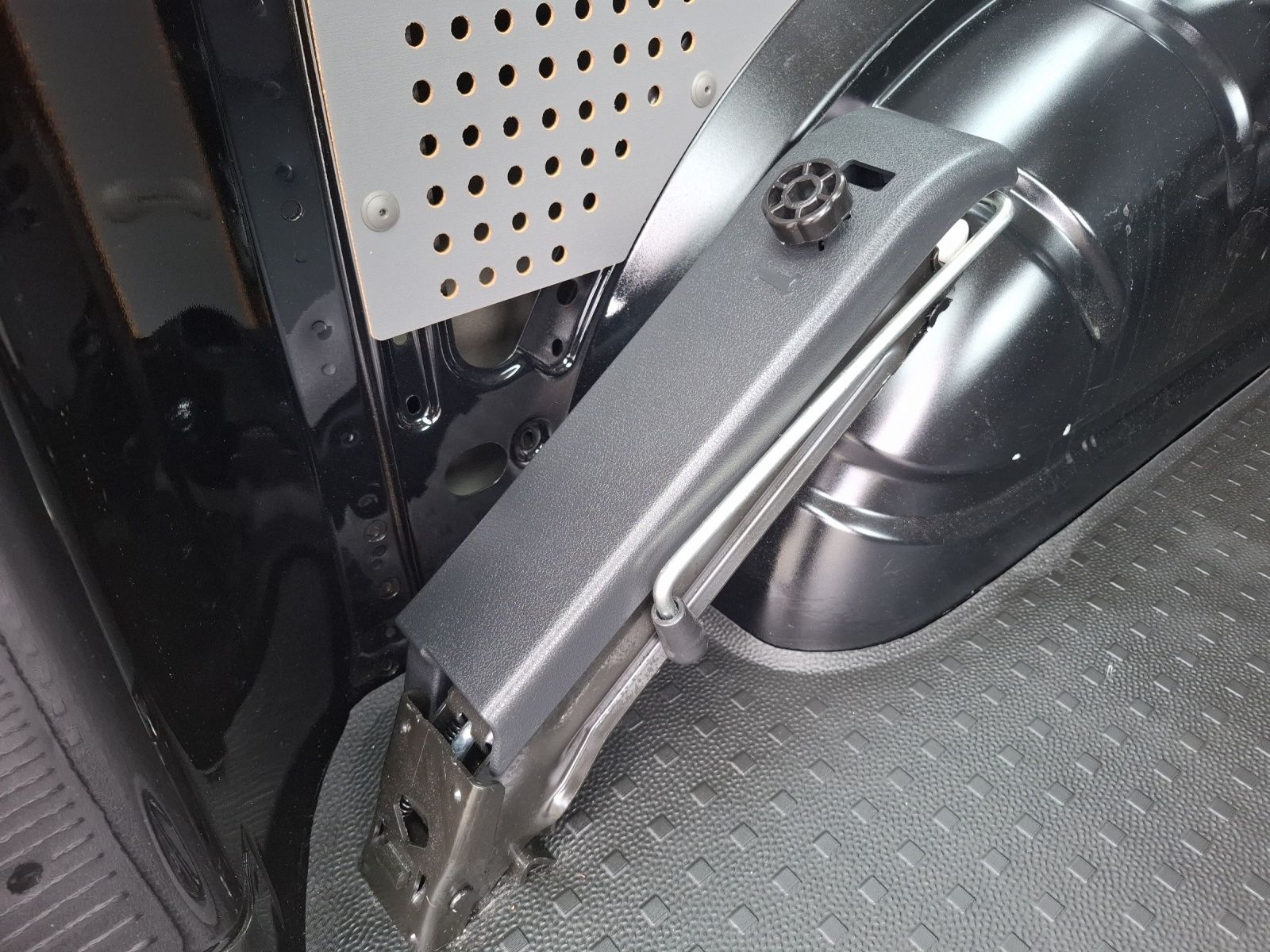 Fahrzeugabbildung Volkswagen T6 Kombi T6.1 TDI 8 Sitze LR LED Navi Klima