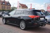 Ford Focus Turnier 2.0 EB Aut. LED Navi Kamera AHK - Ford Focus mit Diesel-Antrieb: 2.0