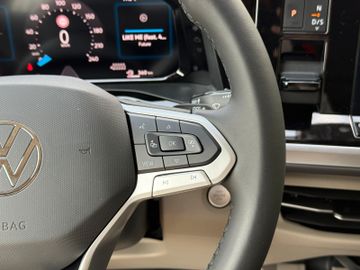 Volkswagen T7 Multivan 2.0TDI DSG Life Edition NAV RFK SHZ