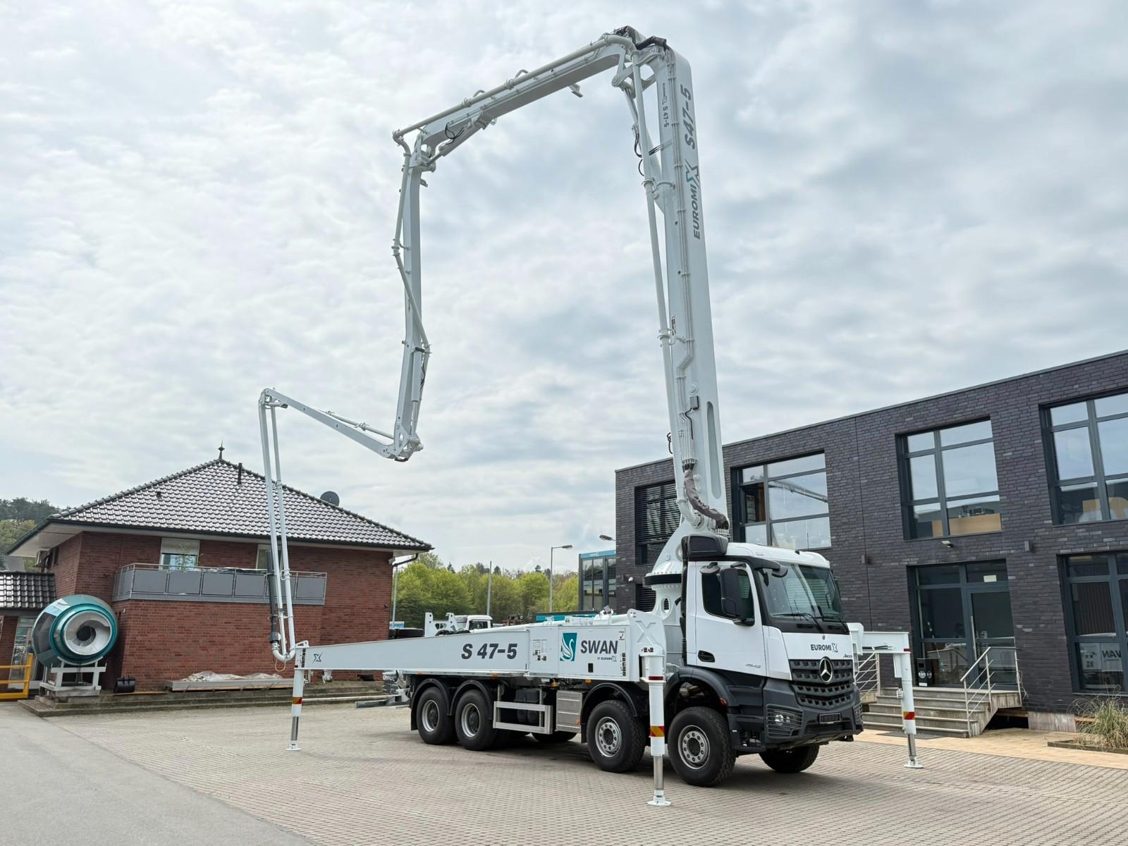 Mercedes-Benz Arocs 5 4542 8x4 SWAN TSP 47-5 160RZ ( 47m )