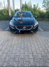 Volvo  V-O-L-V-O V40 - Volvo V40 in Frankfurt (Main)