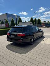 Mercedes-Benz E 220 d T Autom, AMG, Nightpaket, AHK, Garantie - Mercedes-Benz E 220 Gebrauchtwagen in Stuttgart