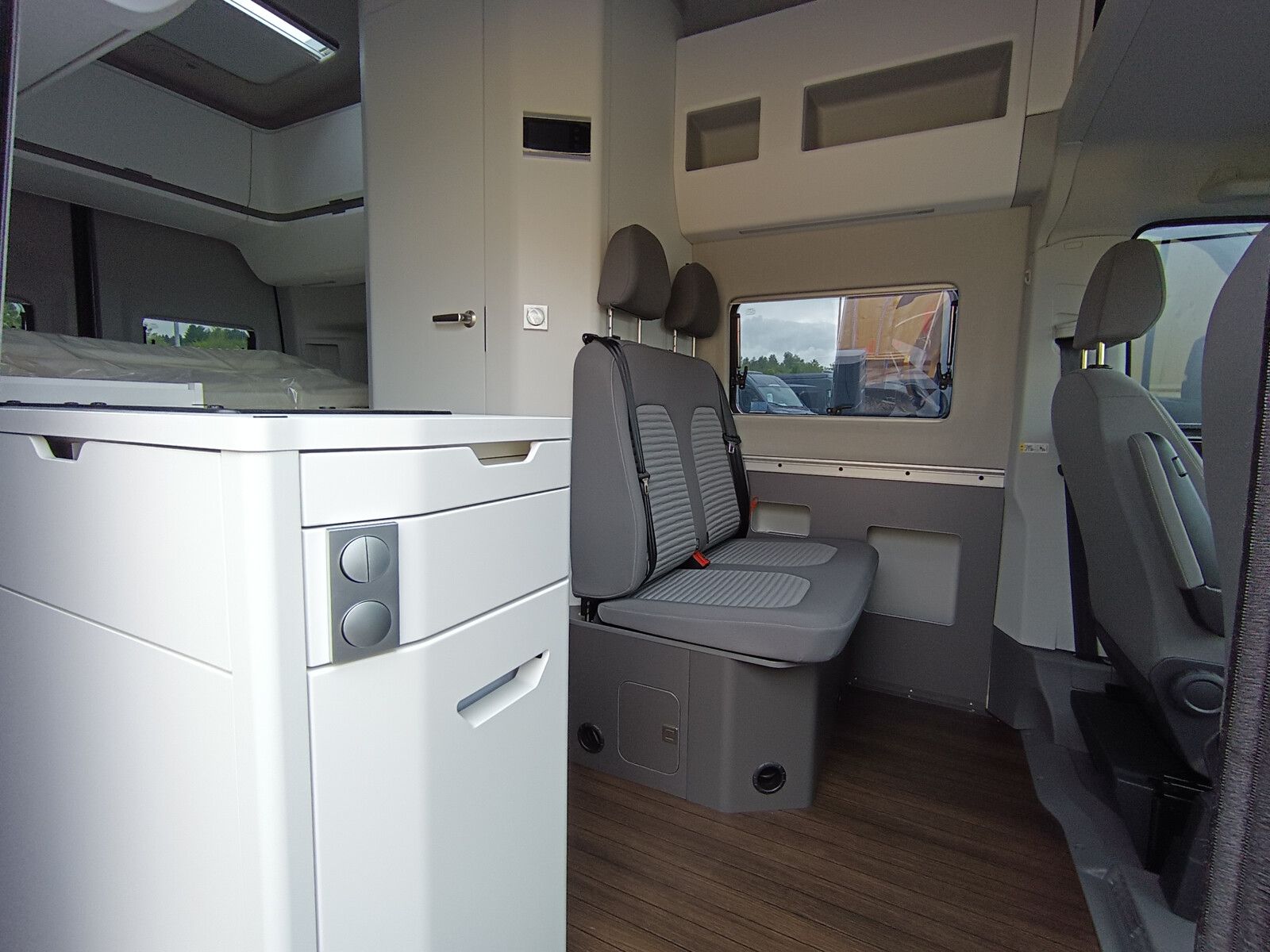 Fahrzeugabbildung Volkswagen Grand California 600 25810,- EUR Sondernachlass