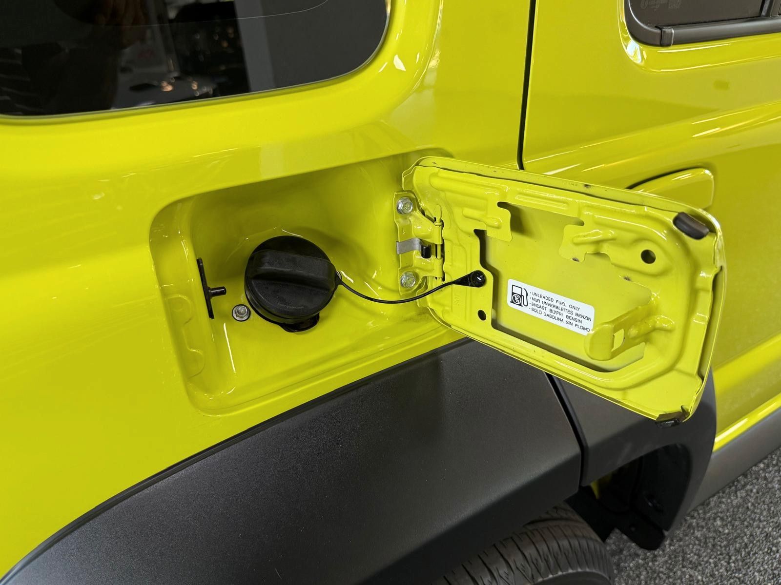 Fahrzeugabbildung Suzuki Jimmy GLX 4-TÜRER AUTOMATIK