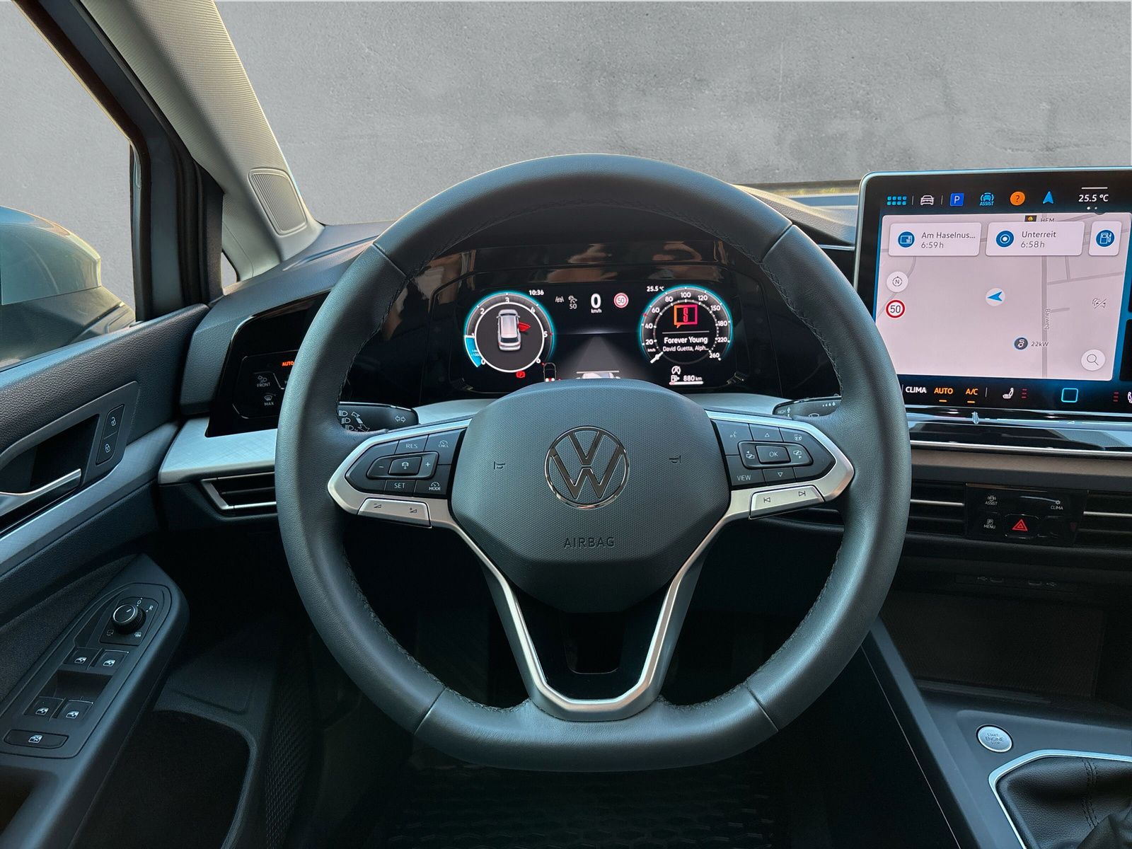 Fahrzeugabbildung Volkswagen Golf Variant 2.0 TDI Life AHK Kamera LED ACC SHZ