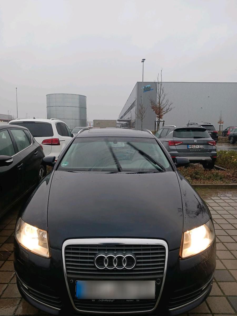 Audi A6 2005 — interior