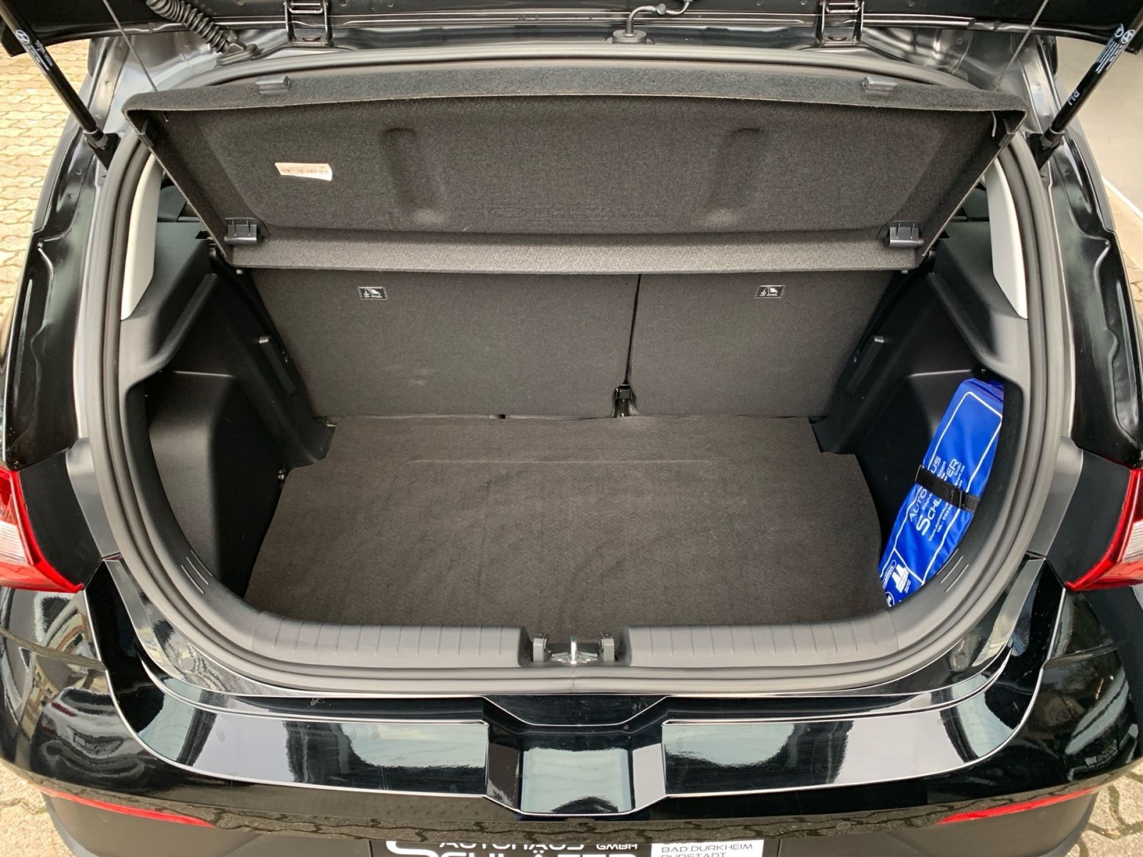 Fahrzeugabbildung Hyundai i20 1.2 Select Allwetter